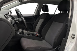 Valkoinen Volkswagen GOLF 2016 kuva 11.