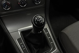Valkoinen Volkswagen GOLF 2016 kuva 21.