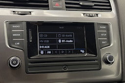 Valkoinen Volkswagen GOLF 2016 kuva 26.