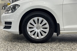 Valkoinen Volkswagen GOLF 2016 kuva 33.