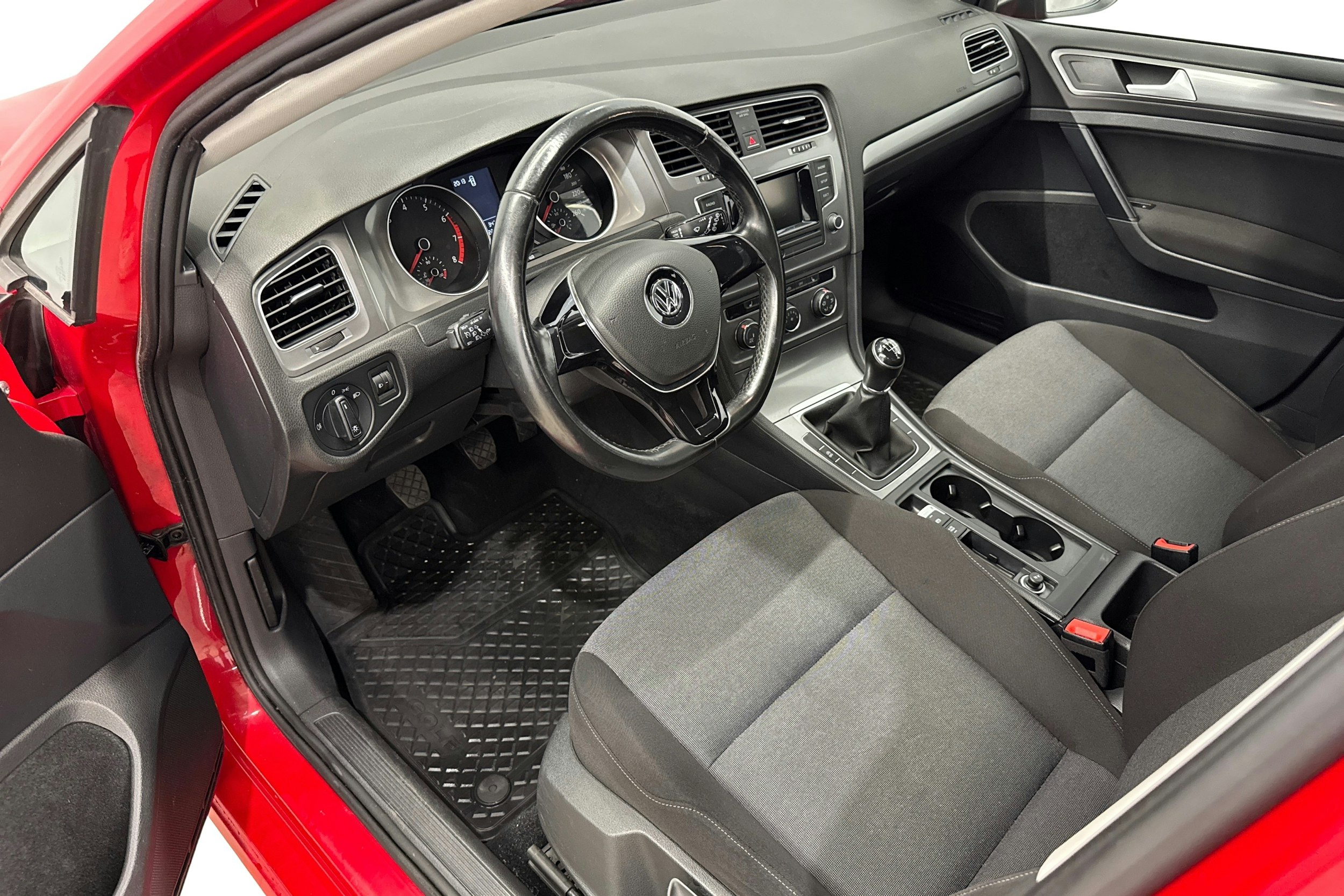 punainen Volkswagen Golf 2016 kuva 7.
