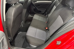 punainen Volkswagen Golf 2016 kuva 10.