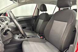 punainen Volkswagen Golf 2016 kuva 14.