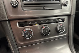 punainen Volkswagen Golf 2016 kuva 21.