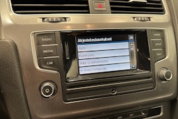 punainen Volkswagen Golf 2016 kuva 23.