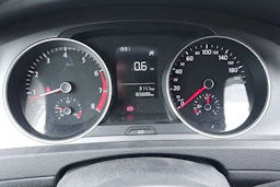punainen Volkswagen Golf 2016 kuva 9.
