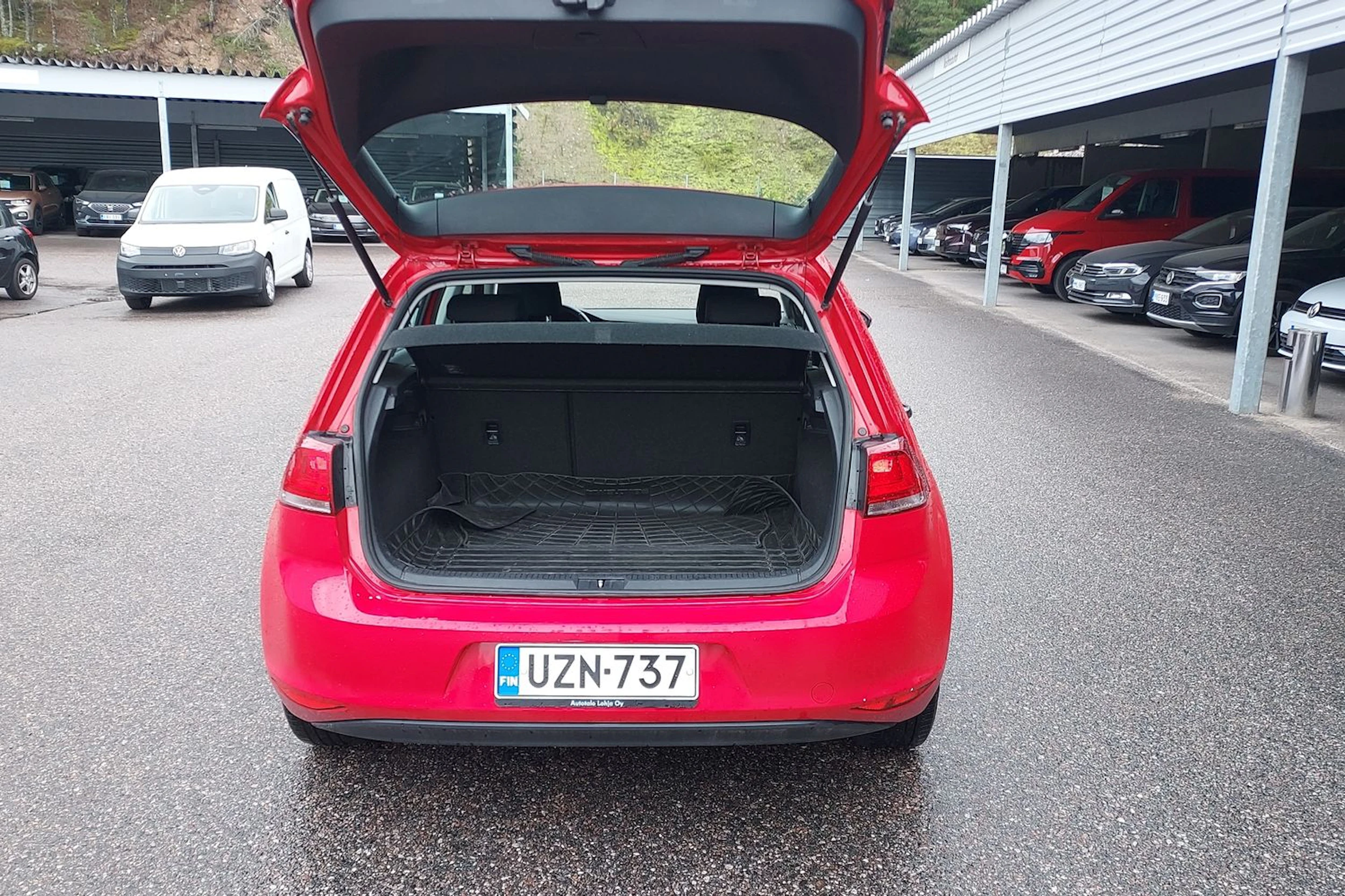 punainen Volkswagen Golf 2016 kuva 13.