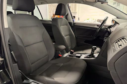 musta Volkswagen Golf 2016 kuva 10.