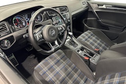 valkoinen Volkswagen Golf 2016 kuva 10.
