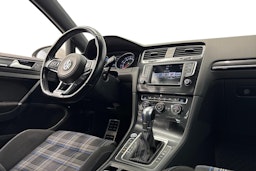 valkoinen Volkswagen Golf 2016 kuva 13.
