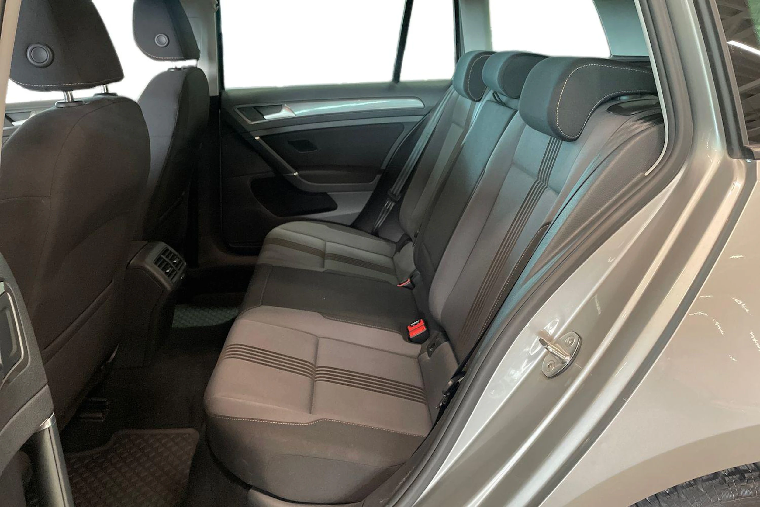 met. harmaa Volkswagen Golf 2016 kuva 8.