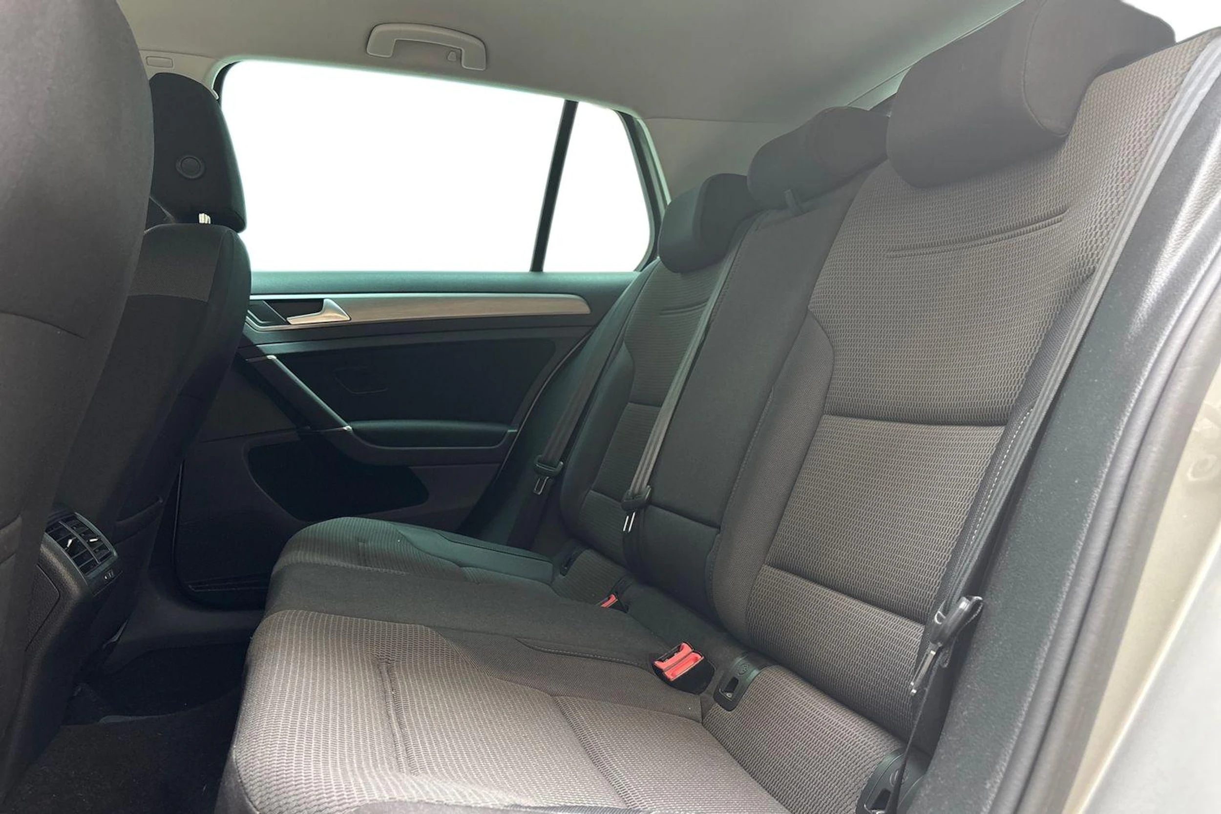 harmaa Volkswagen Golf 2016 kuva 8.