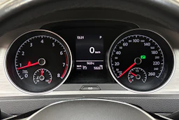 harmaa Volkswagen Golf 2016 kuva 11.