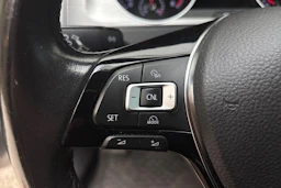 harmaa Volkswagen Golf 2016 kuva 12.
