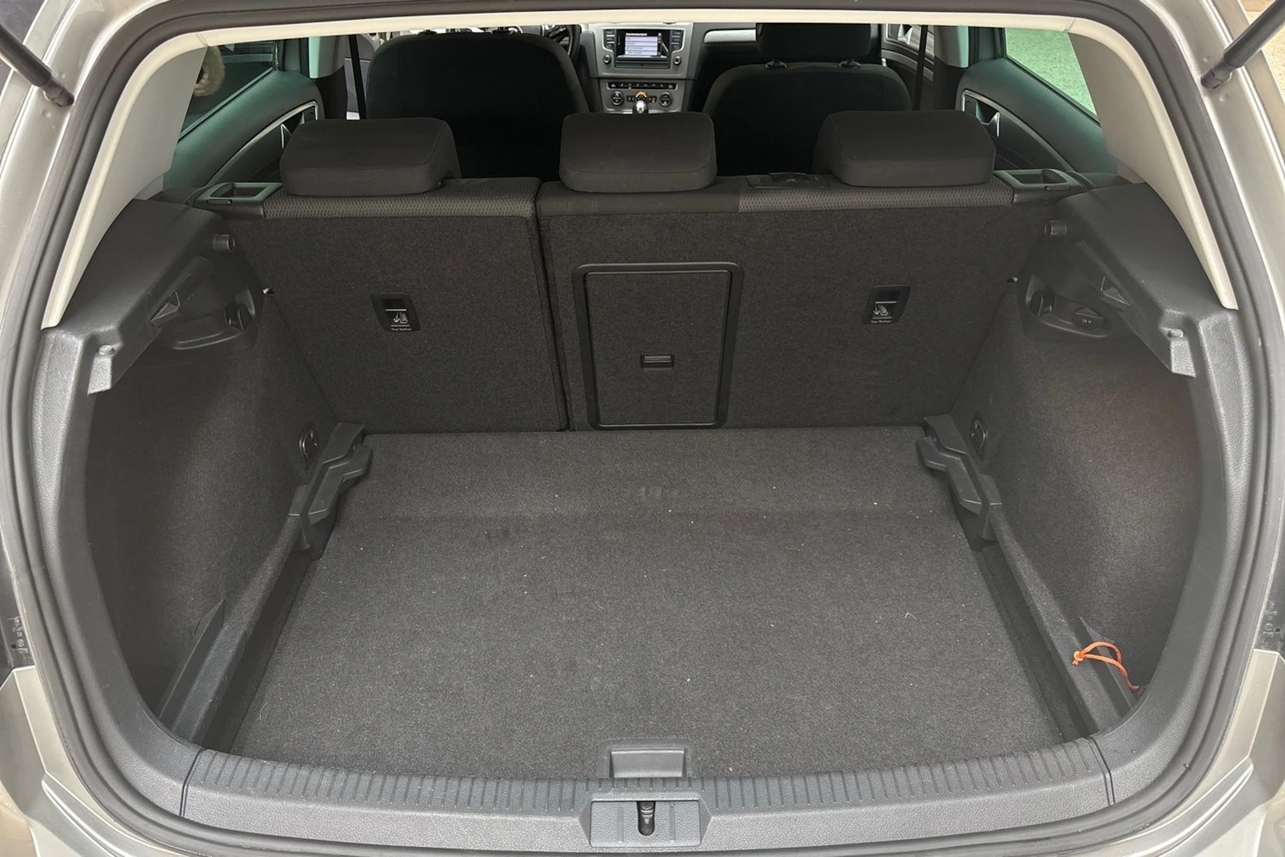 harmaa Volkswagen Golf 2016 kuva 16.
