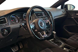 musta Volkswagen Golf 2016 kuva 3.