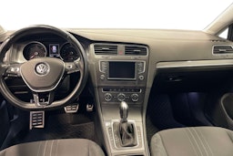 musta Volkswagen Golf 2016 kuva 9.