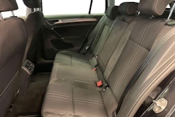 musta Volkswagen Golf 2016 kuva 10.