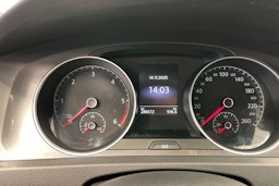 musta Volkswagen Golf 2016 kuva 14.