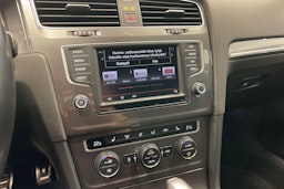 musta Volkswagen Golf 2016 kuva 15.