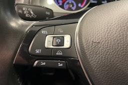 musta Volkswagen Golf 2016 kuva 16.