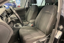 musta Volkswagen Golf 2016 kuva 21.