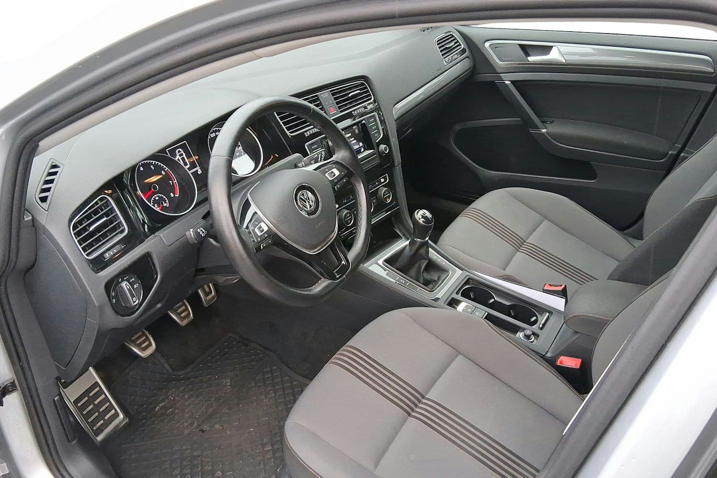 hopea Volkswagen Golf 2016 kuva 7.