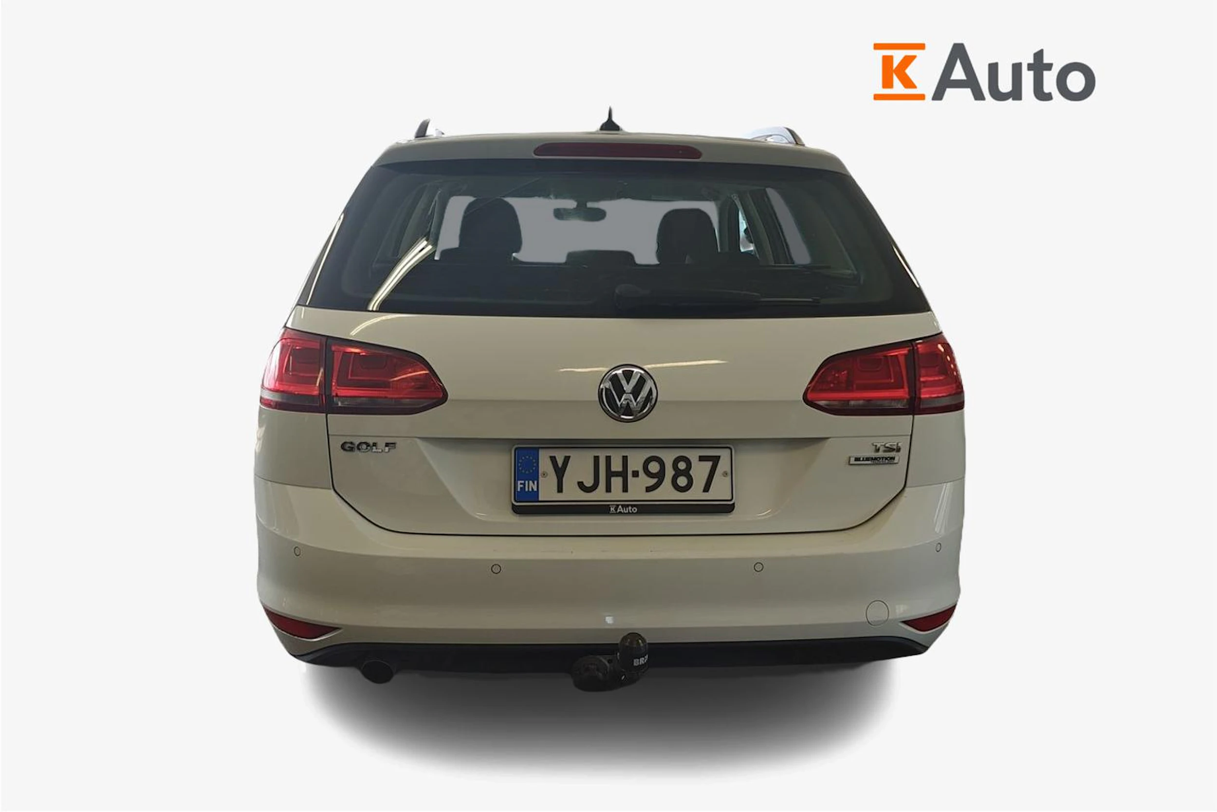 valkoinen Volkswagen Golf 2016 kuva 3.