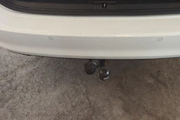 valkoinen Volkswagen Golf 2016 kuva 12.