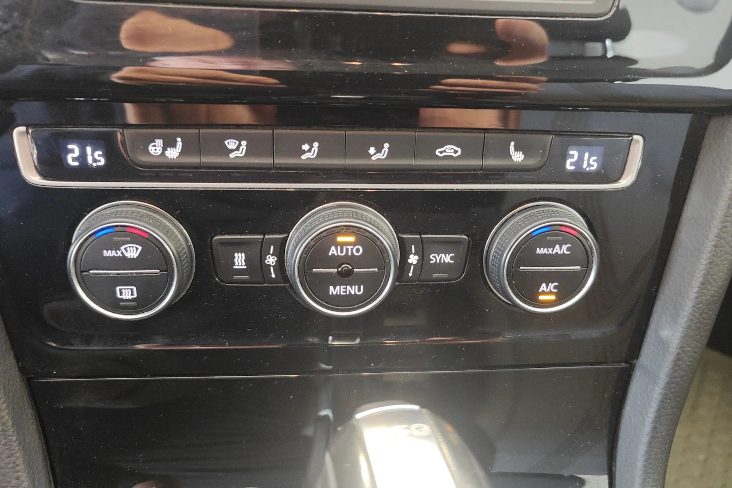 valkoinen Volkswagen Golf 2016 kuva 13.