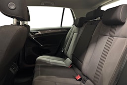 harmaa Volkswagen Golf 2016 kuva 10.