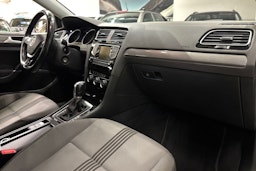 harmaa Volkswagen Golf 2016 kuva 21.