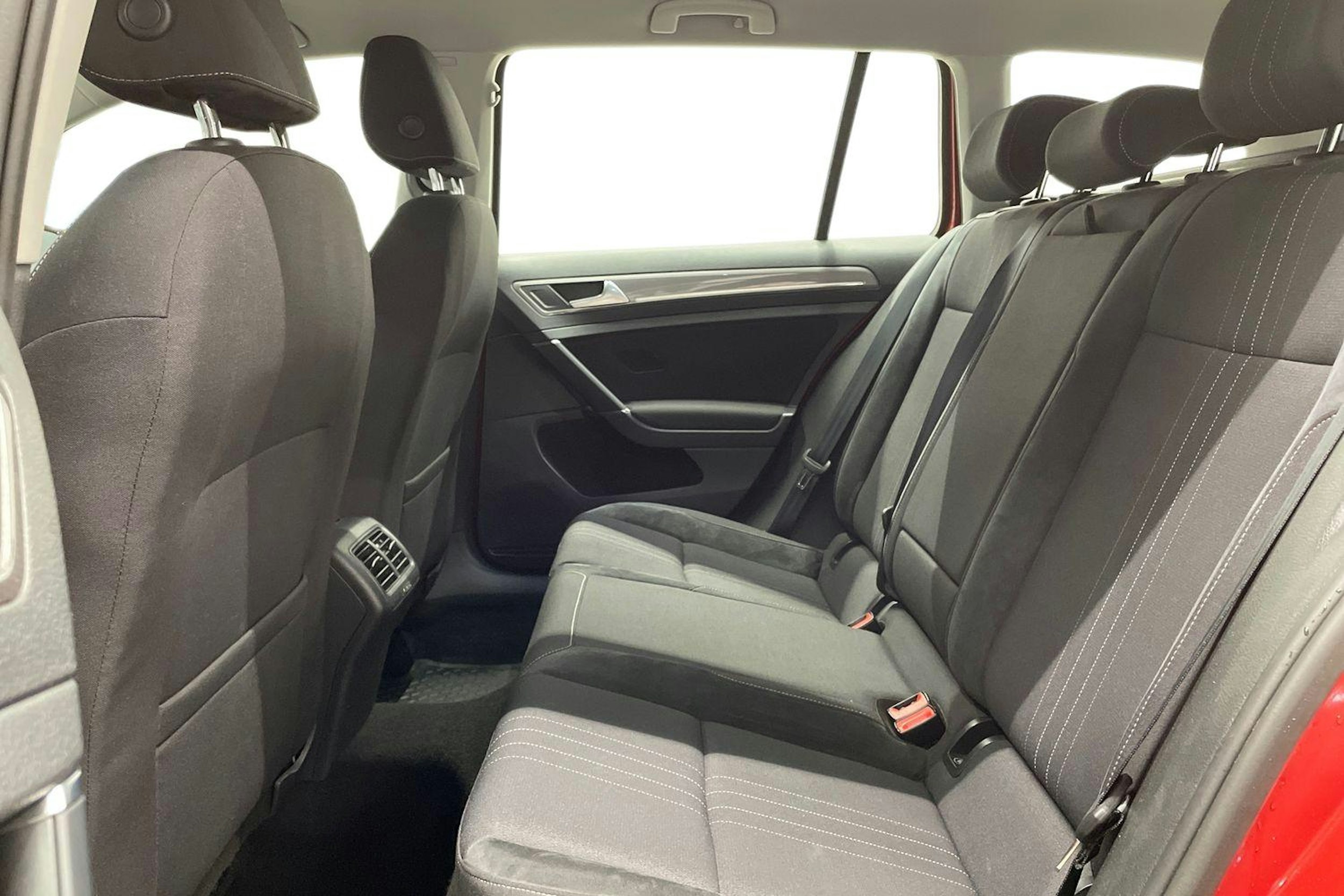 met. punainen Volkswagen Golf 2016 kuva 40.