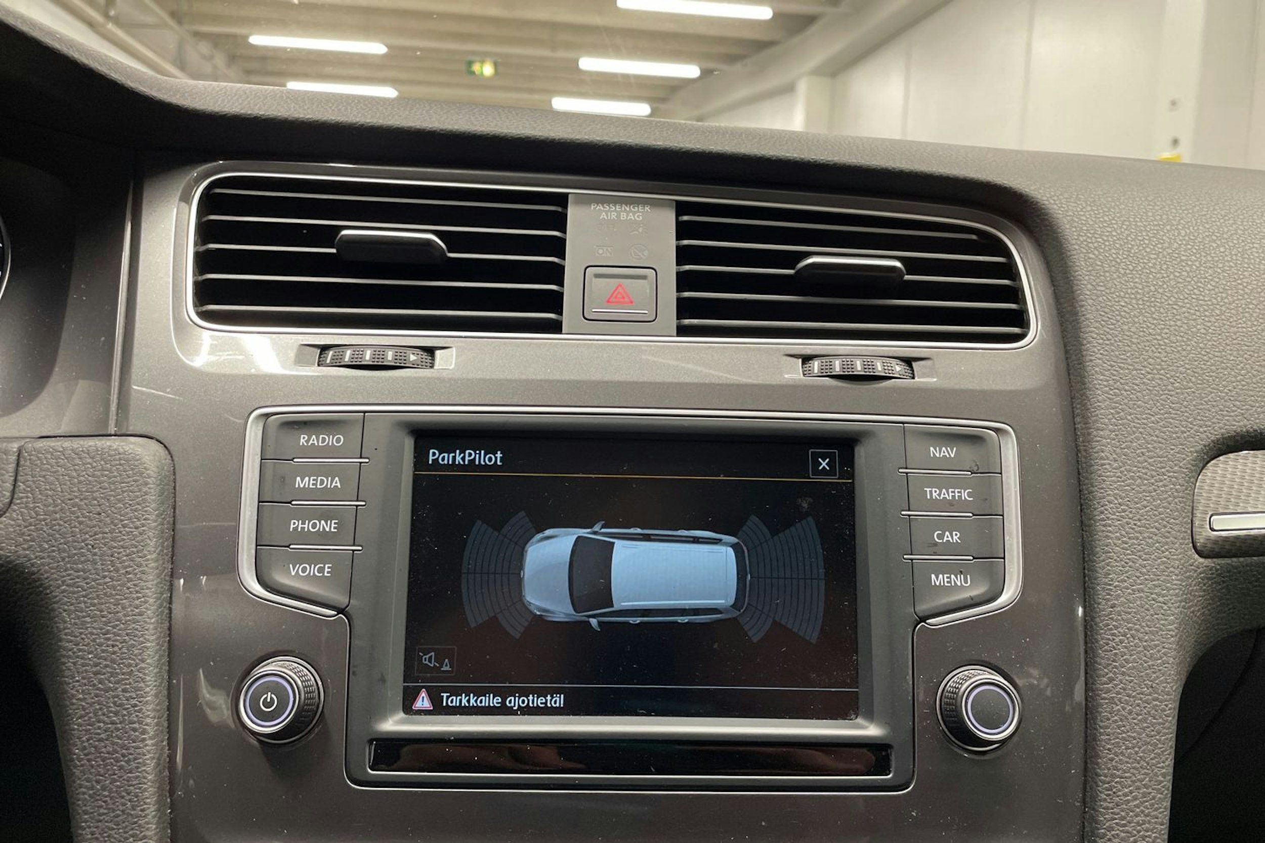 met. punainen Volkswagen Golf 2016 kuva 49.