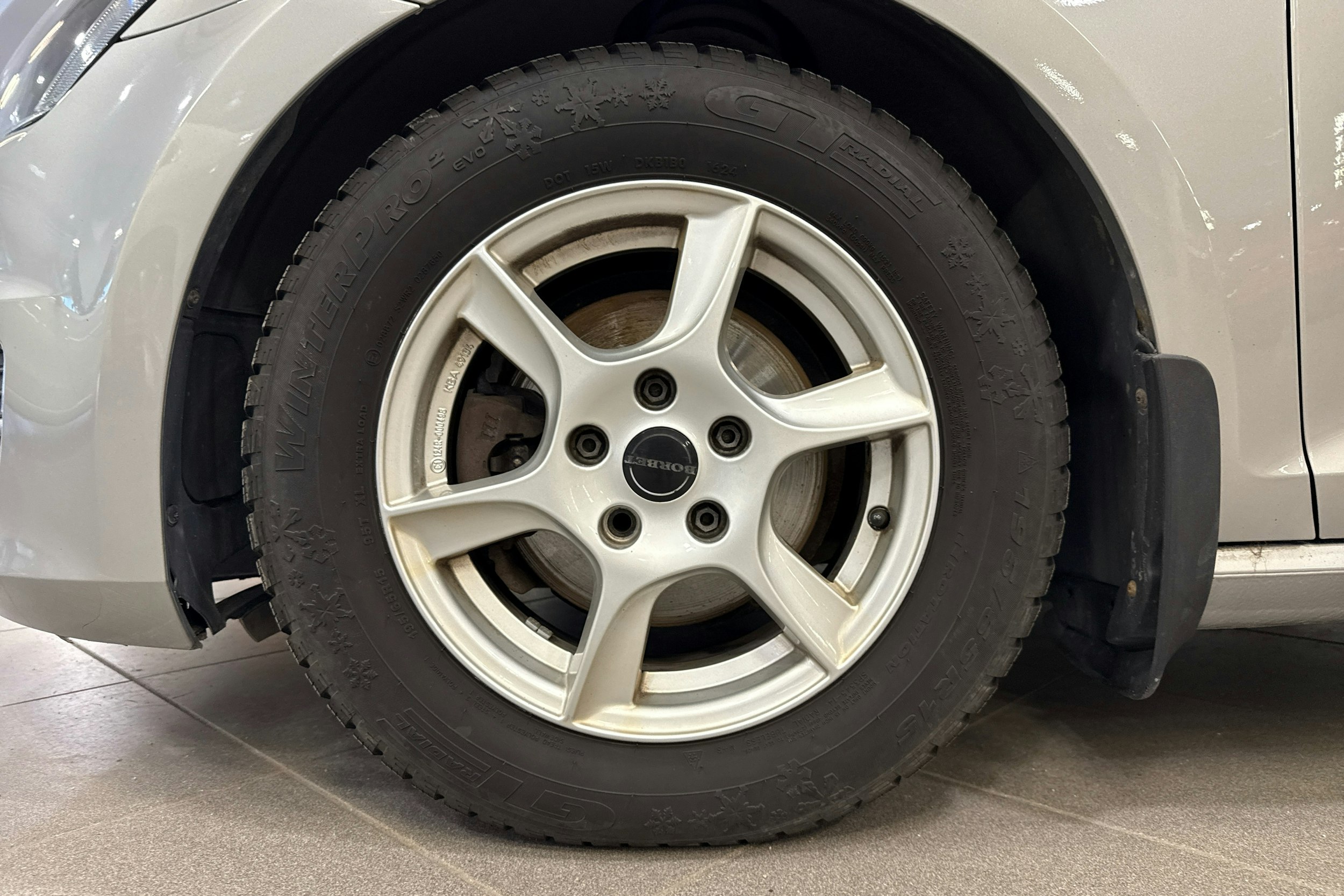 harmaa Volkswagen Golf 2016 kuva 9.