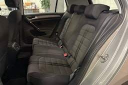 harmaa Volkswagen Golf 2016 kuva 11.
