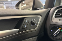 harmaa Volkswagen Golf 2016 kuva 19.