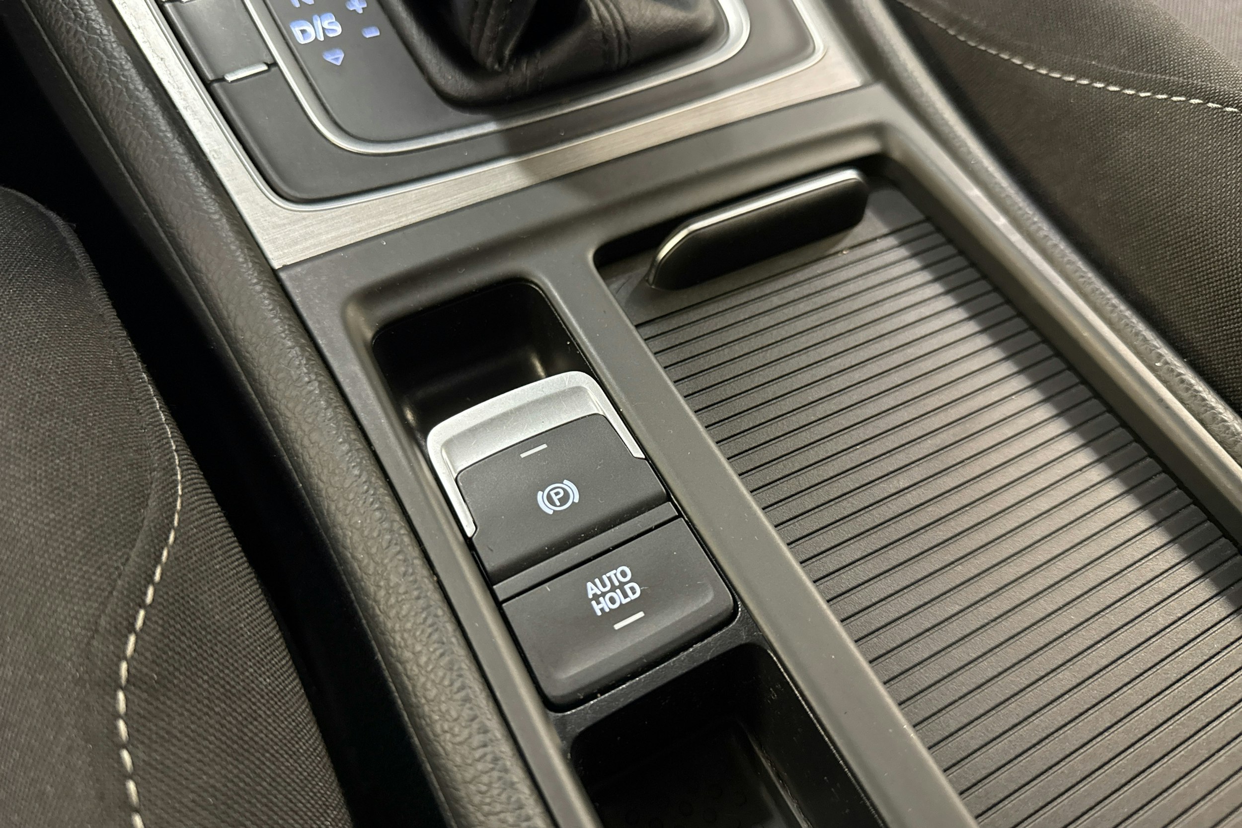 harmaa Volkswagen Golf 2016 kuva 24.