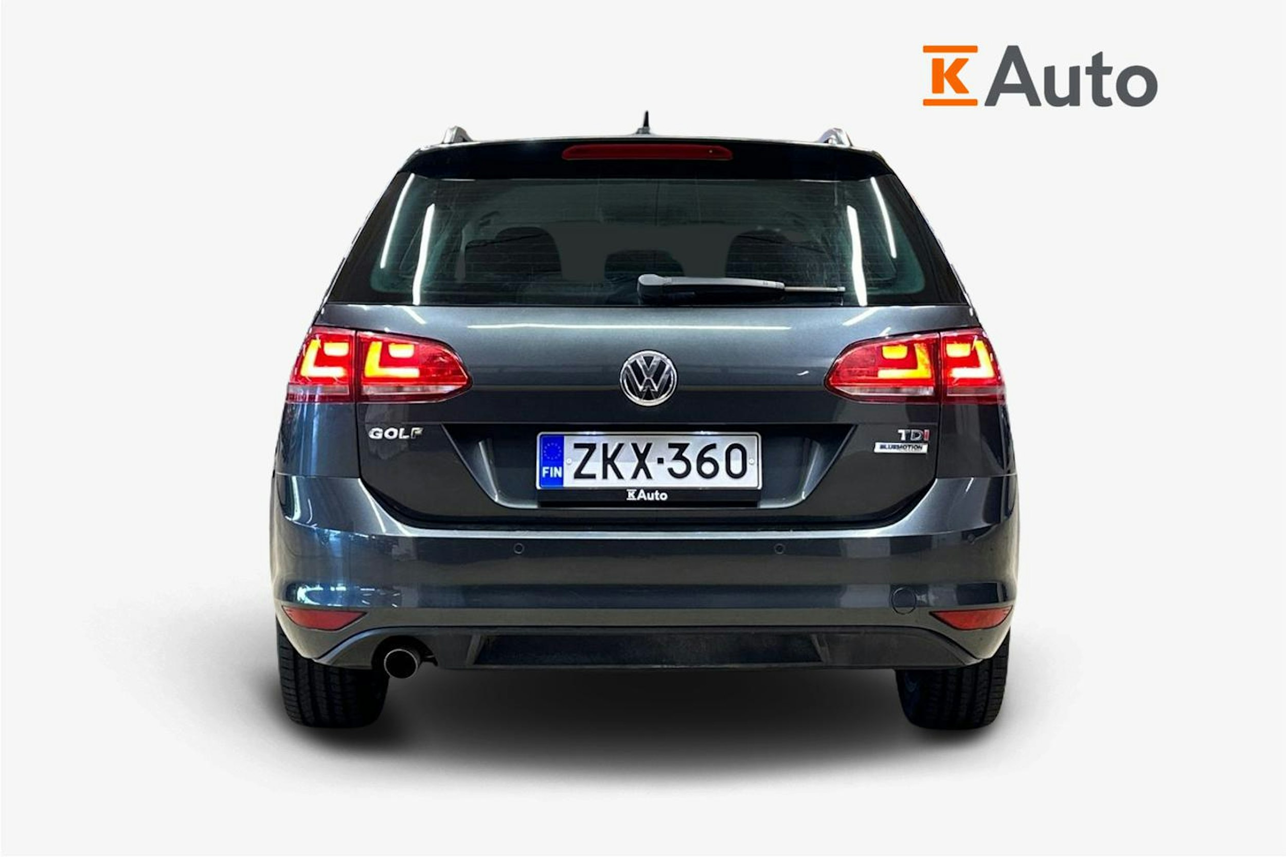 harmaa Volkswagen Golf 2016 kuva 3.