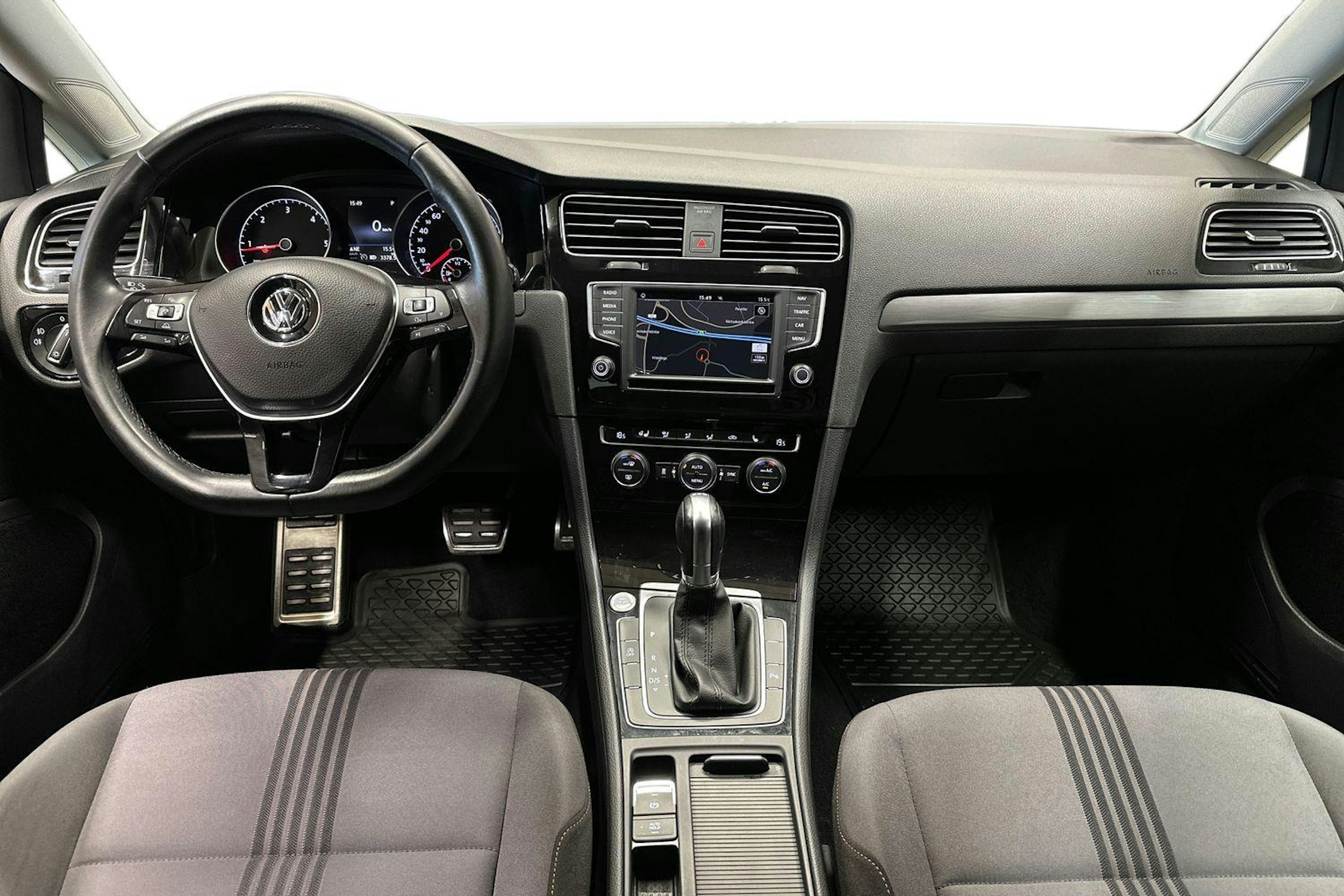 harmaa Volkswagen Golf 2016 kuva 9.