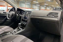 harmaa Volkswagen Golf 2016 kuva 14.