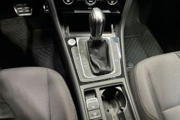 harmaa Volkswagen Golf 2016 kuva 24.