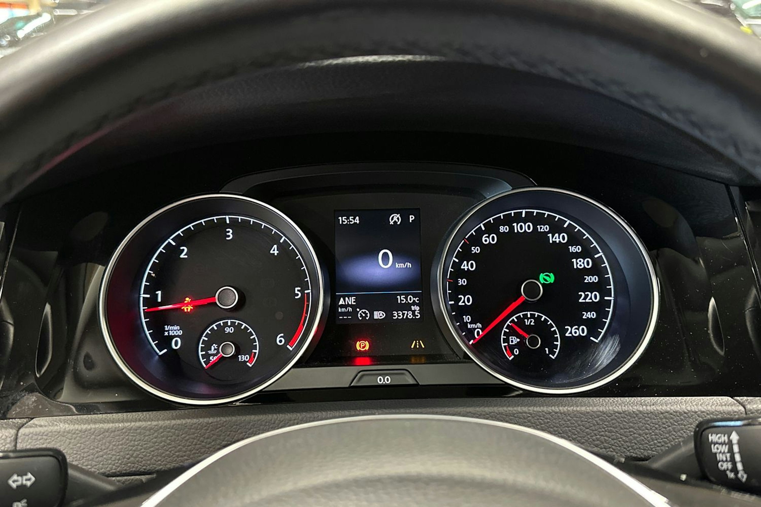 harmaa Volkswagen Golf 2016 kuva 26.