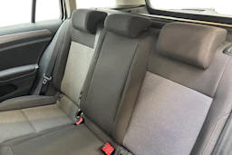 harmaa Volkswagen Golf 2017 kuva 8.