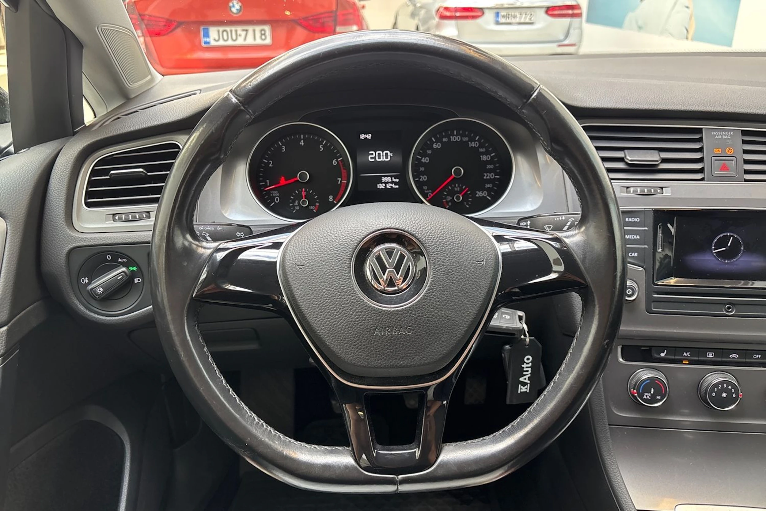harmaa Volkswagen Golf 2017 kuva 15.