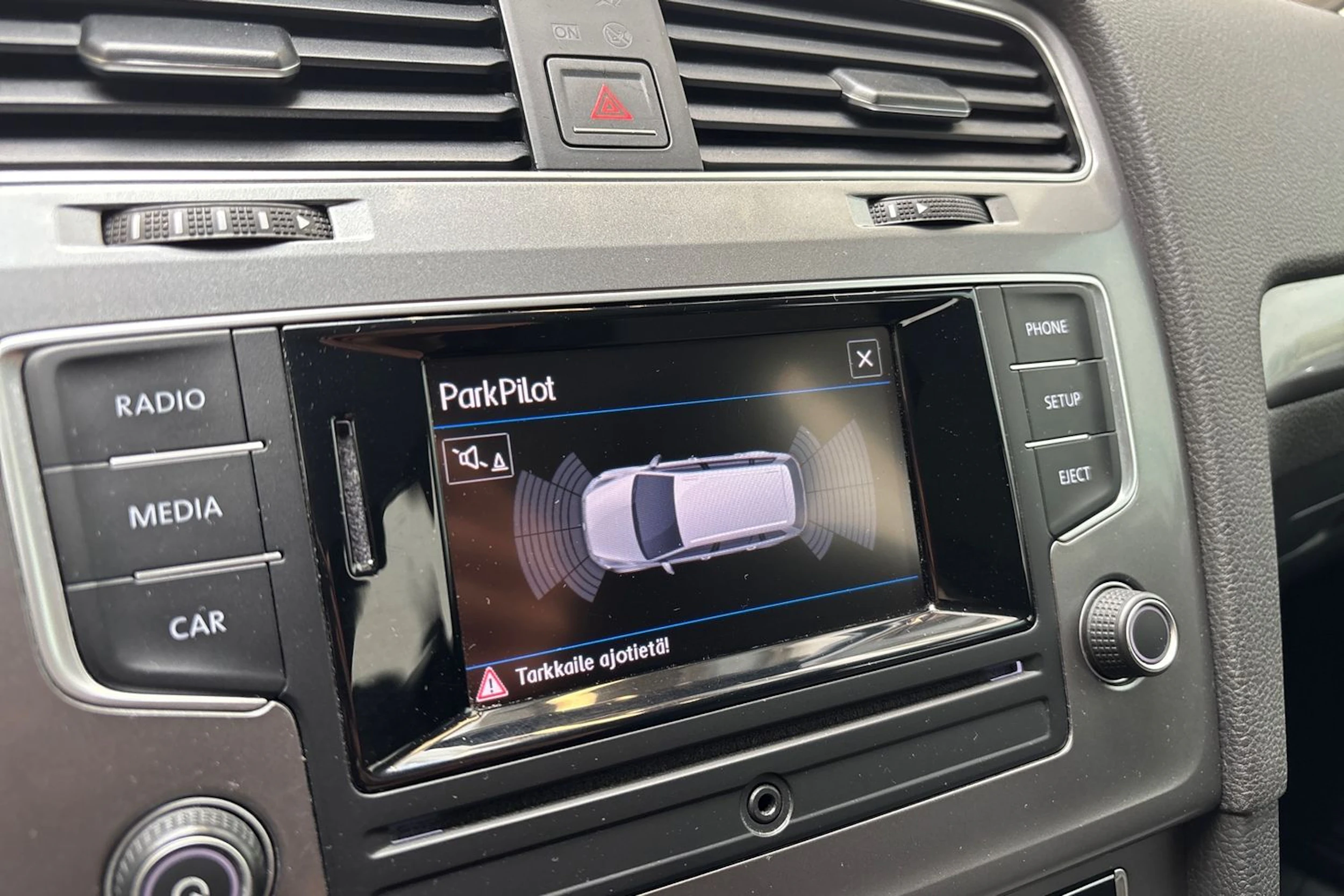 harmaa Volkswagen Golf 2017 kuva 19.