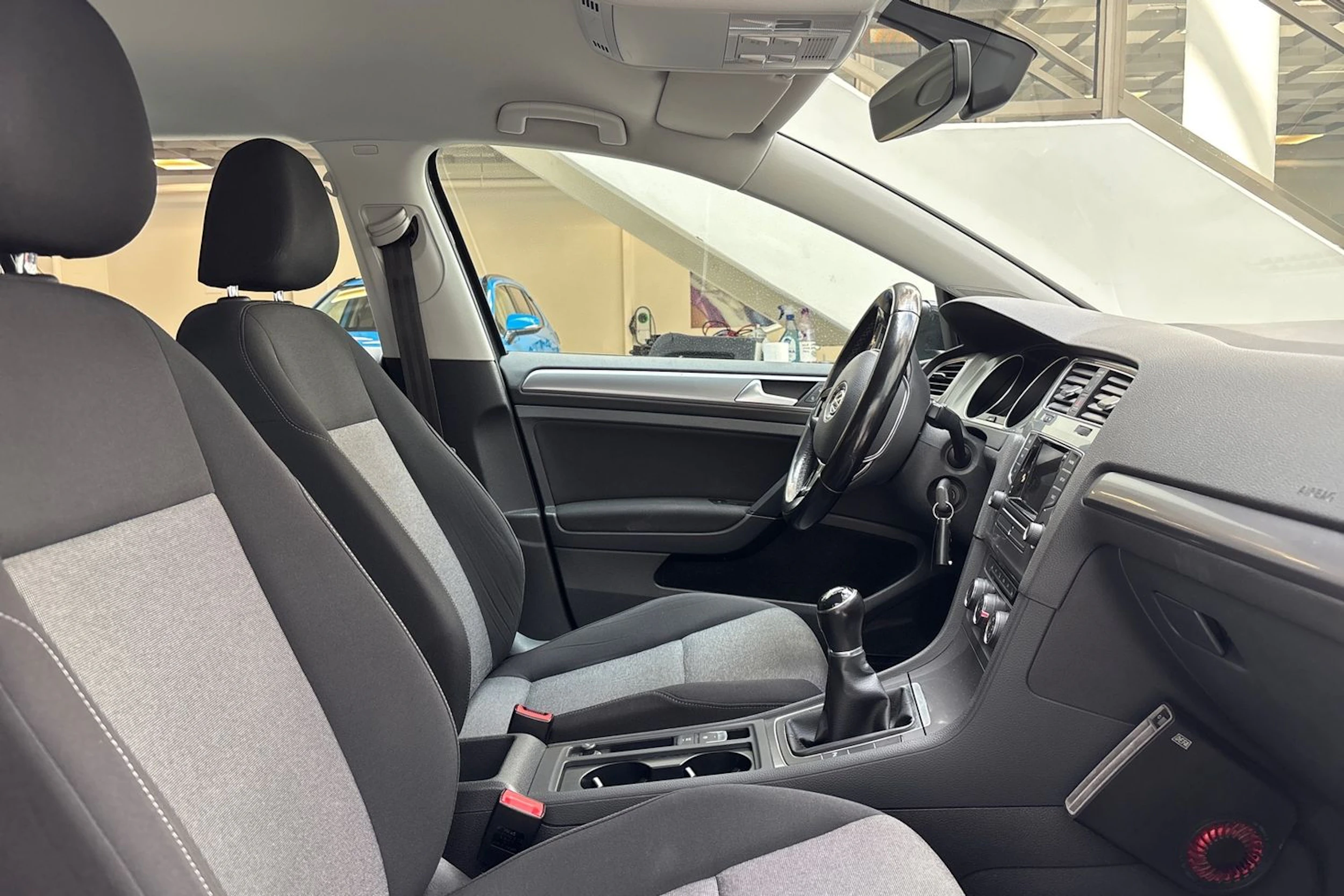 harmaa Volkswagen Golf 2017 kuva 20.