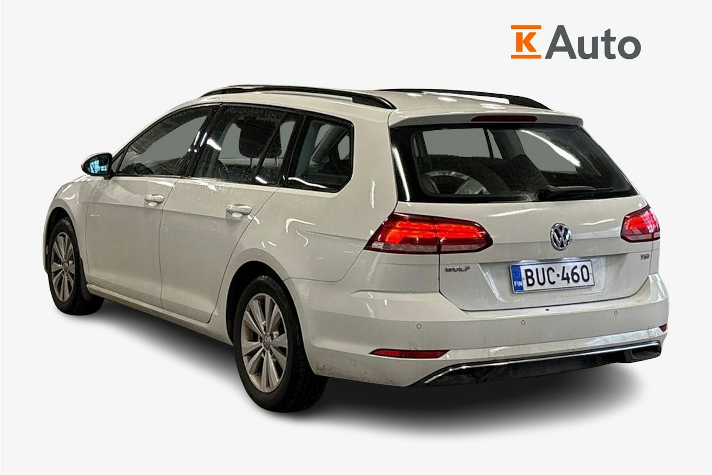 valkoinen Volkswagen Golf 2017 kuva 2.