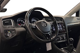 valkoinen Volkswagen Golf 2017 kuva 3.