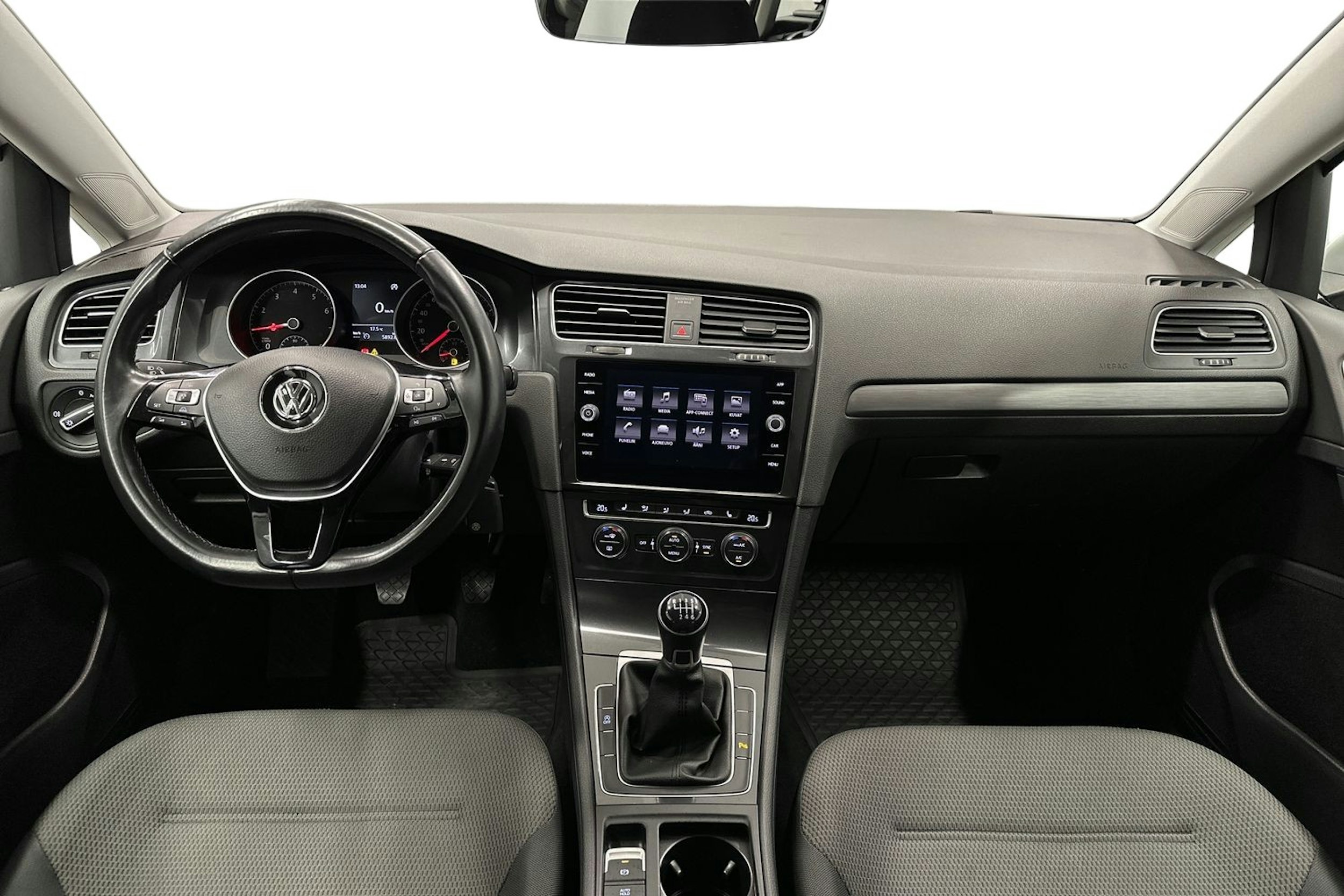 valkoinen Volkswagen Golf 2017 kuva 9.